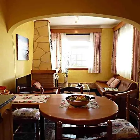 Holiday home Finca-panoramica-teidemar-3-schlafzimmer-baeder-tolle-fernsicht-gaerten-pool-grill-und-parkplatz